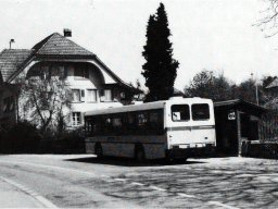 Postauto-Haltestelle--Bellmund