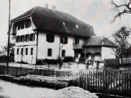 altes-Schulhaus-1920